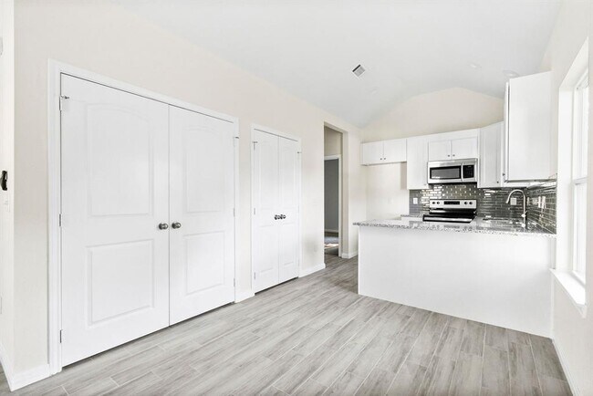 Building Photo - 841 Omeara-