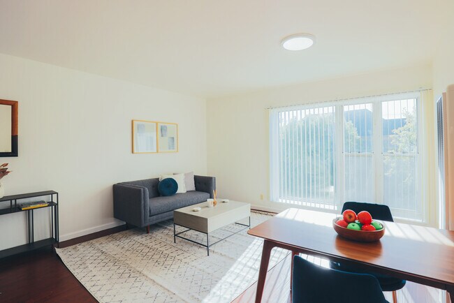 Foto del edificio - 800 E 20th St