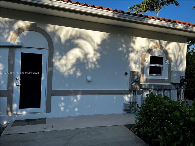 Building Photo - 6795 SW 98th St