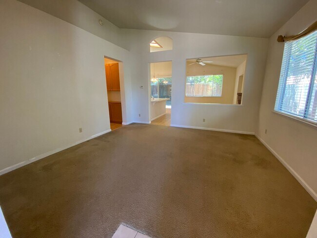 Foto del edificio - Awesome Folsom Home in Broadstone, Near Raquet Club, Intel, Kaiser, The Palladio, and More!