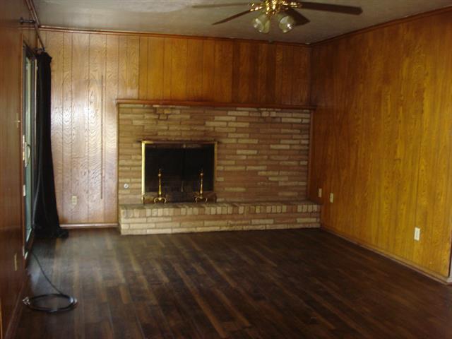 Building Photo - 705 W Pentagon Pkwy