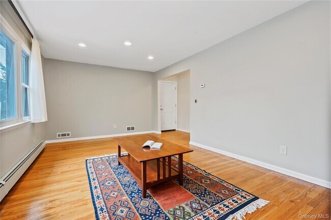 Building Photo - 425 First Avenue Unit