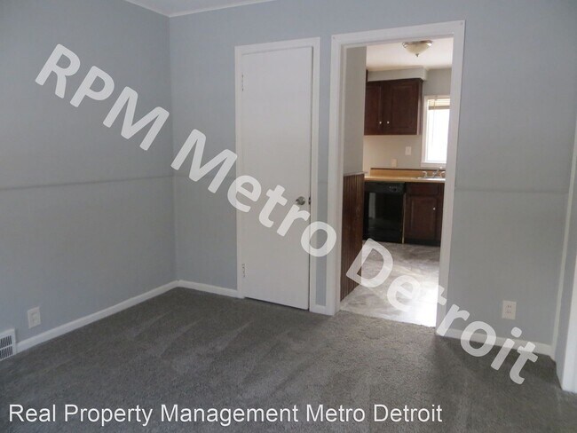 Building Photo - 3 br, 1.5 bath House - 20019 Lennane