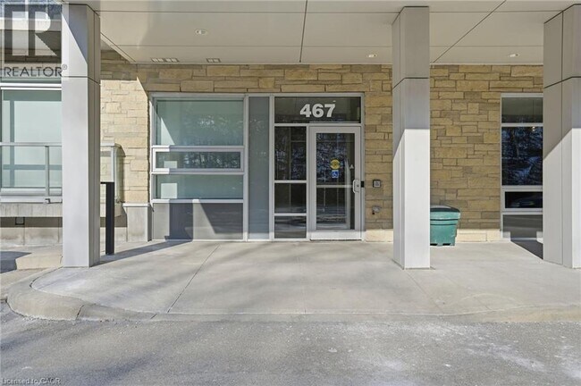 Building Photo - 467 Charlton Ave E