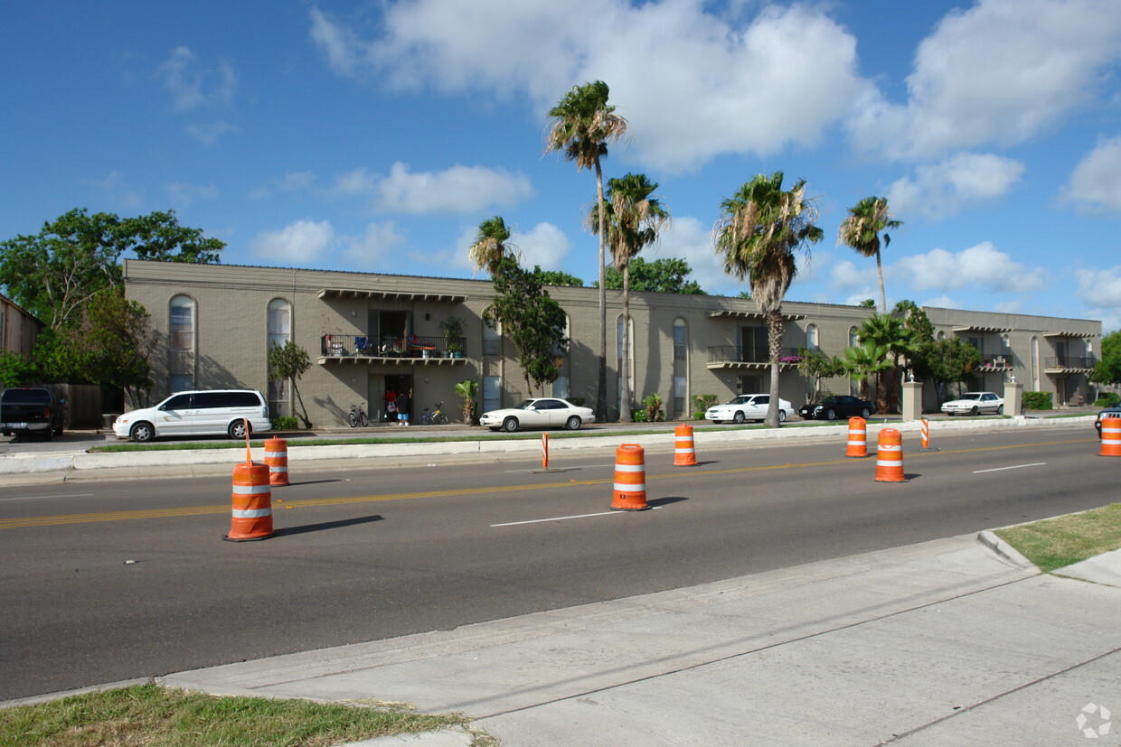 Building Photo - King Square Apartments