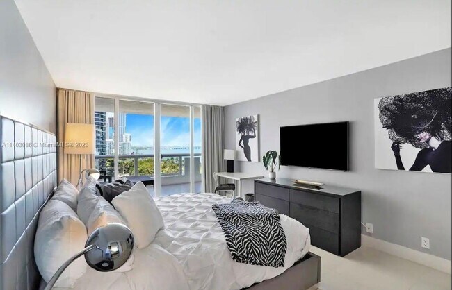 Foto del edificio - 1717 N Bayshore Dr