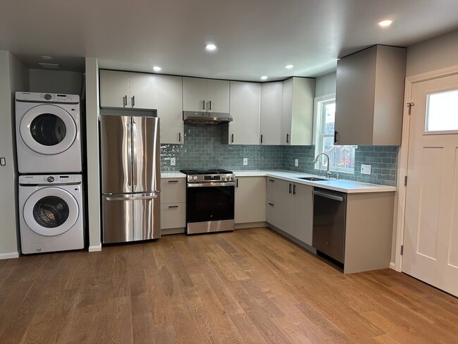 Foto del edificio - 2210 Humboldt Ave