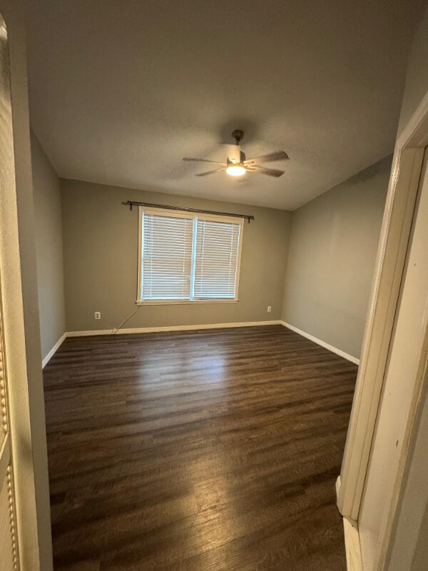 Foto del edificio - 11309 Stratton Park Dr