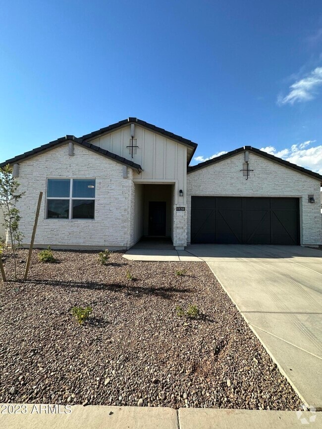 Building Photo - 1128 E Horro Rd