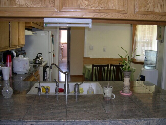 Cocina - 1200 McClaren Dr