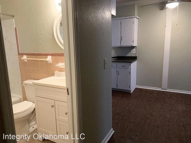 Building Photo - 2 br, 1 bath House - 4611 N. Wheeler Ave