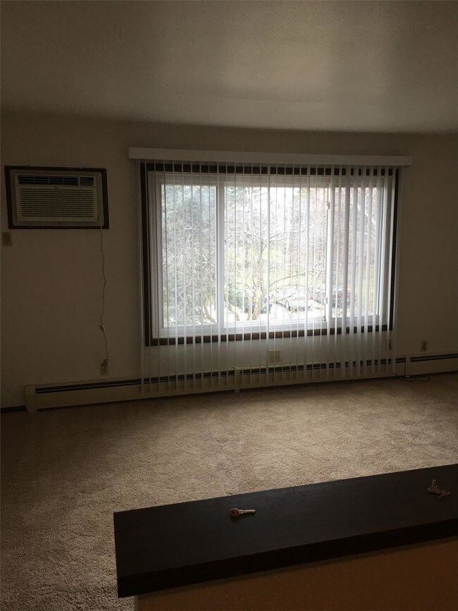 Building Photo - 2 bedroom in Oakfield WI 53065
