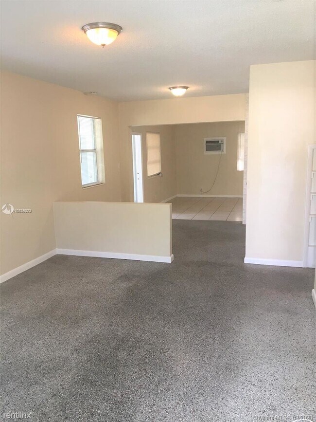 Foto del edificio - 3 br, 1 bath House - 3231 SW 32nd Ave