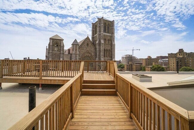 Foto del edificio - 1415 Washington St