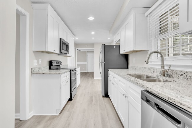 Building Photo - 4447 Nantucket Cove Ct