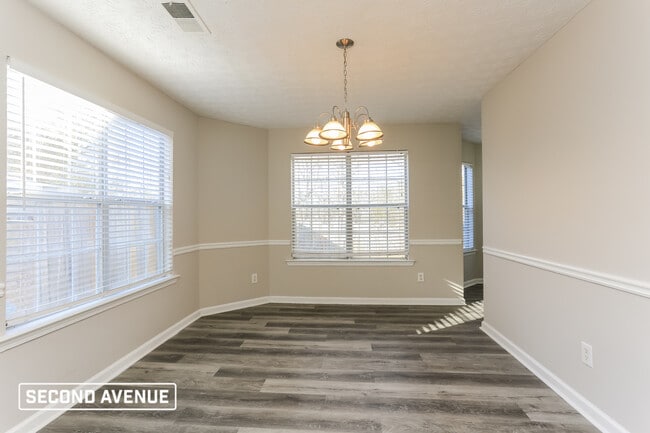 Foto del edificio - 1600 Beech Grove Dr