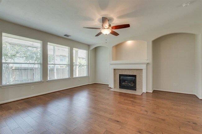 Building Photo - 26 S Burberry Park Cir