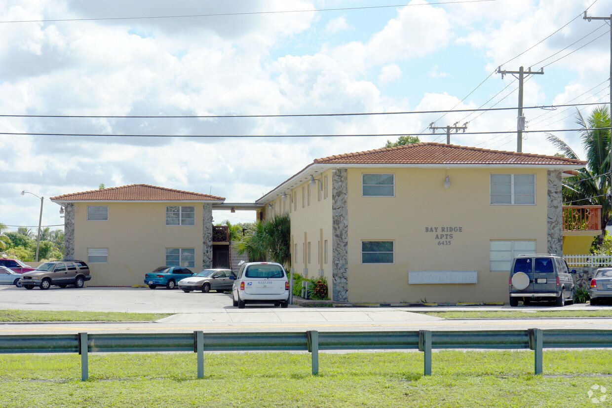 Foto principal - Bay Ridge Apartments