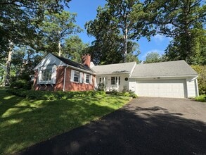 Building Photo - 35 Marwick Manor