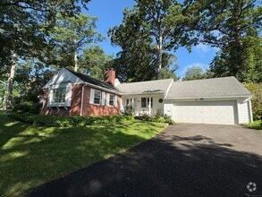 Building Photo - 35 Marwick Manor