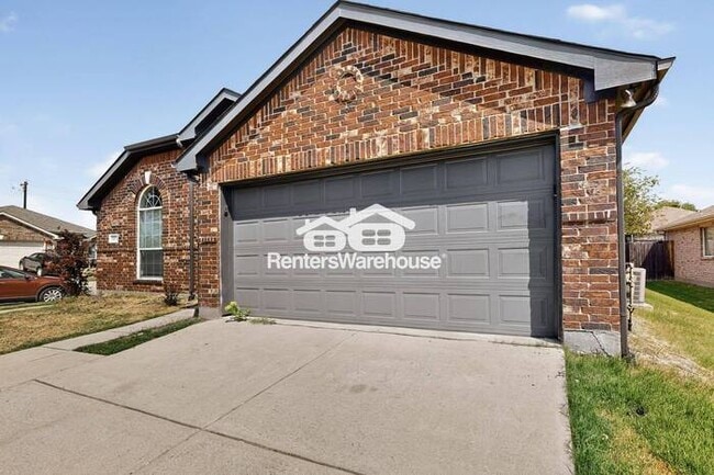 Building Photo - Corner Lot Completely Refreshed Little Elm...
