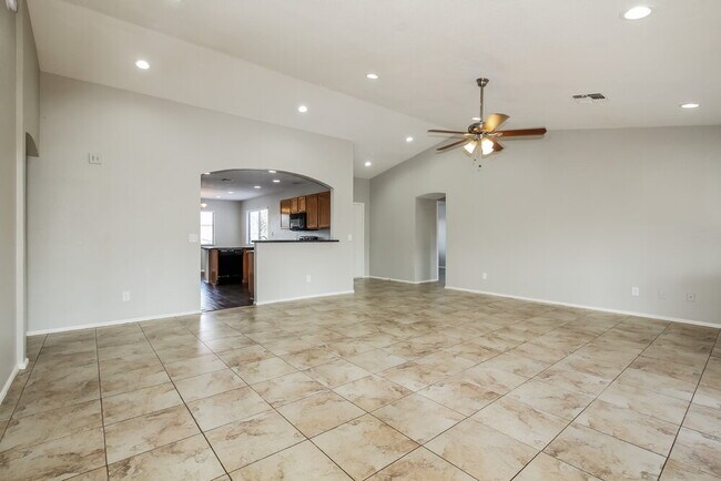 Building Photo - 8635 W Minnezona Ave