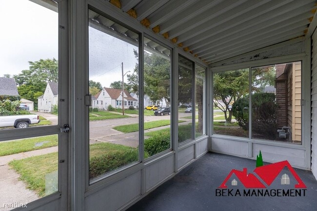 Foto del edificio - 3 br, 1 bath House - 11392 Columbia