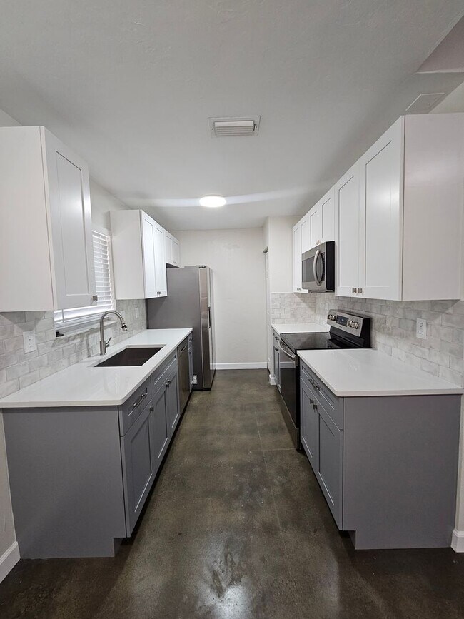 Foto del edificio - 3/2 Home in Palm Grove