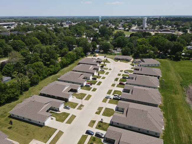 Primary Photo - Villas at Fox Pointe