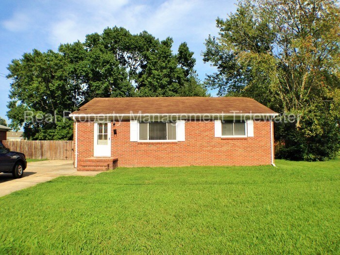 Primary Photo - 112 Bob Ln