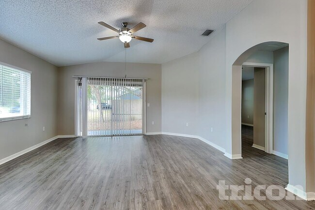 Foto del edificio - 11759 Lynmoor Dr