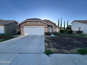 Building Photo - 39821 Milan Dr