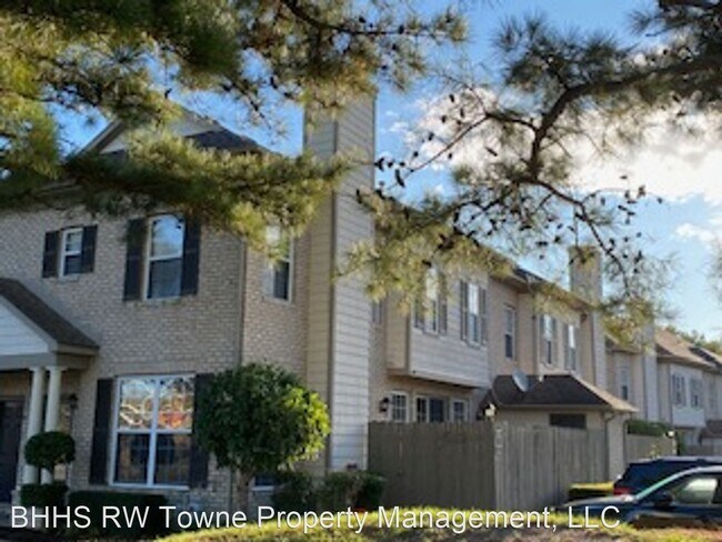 Building Photo - 2 br, 2.5 bath House - 2040 Hardwick Court