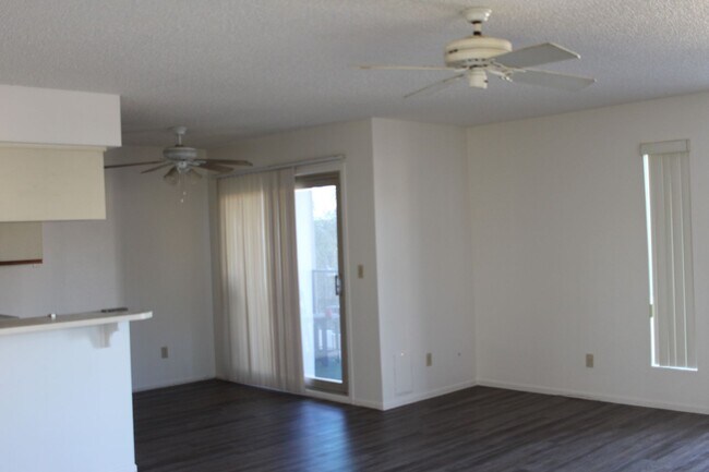 Foto del edificio - Moon Valley Townhouse at 7th and T-Bird! C...