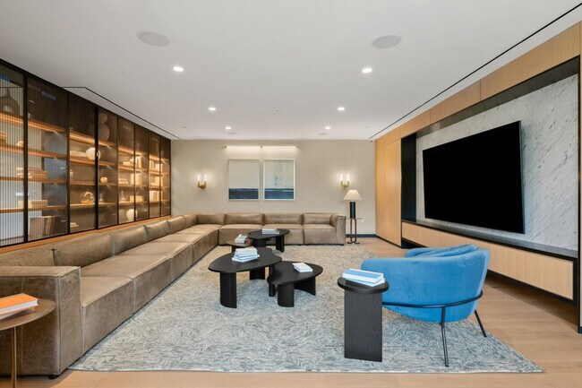 Foto del edificio - 2230 Cropsey Ave