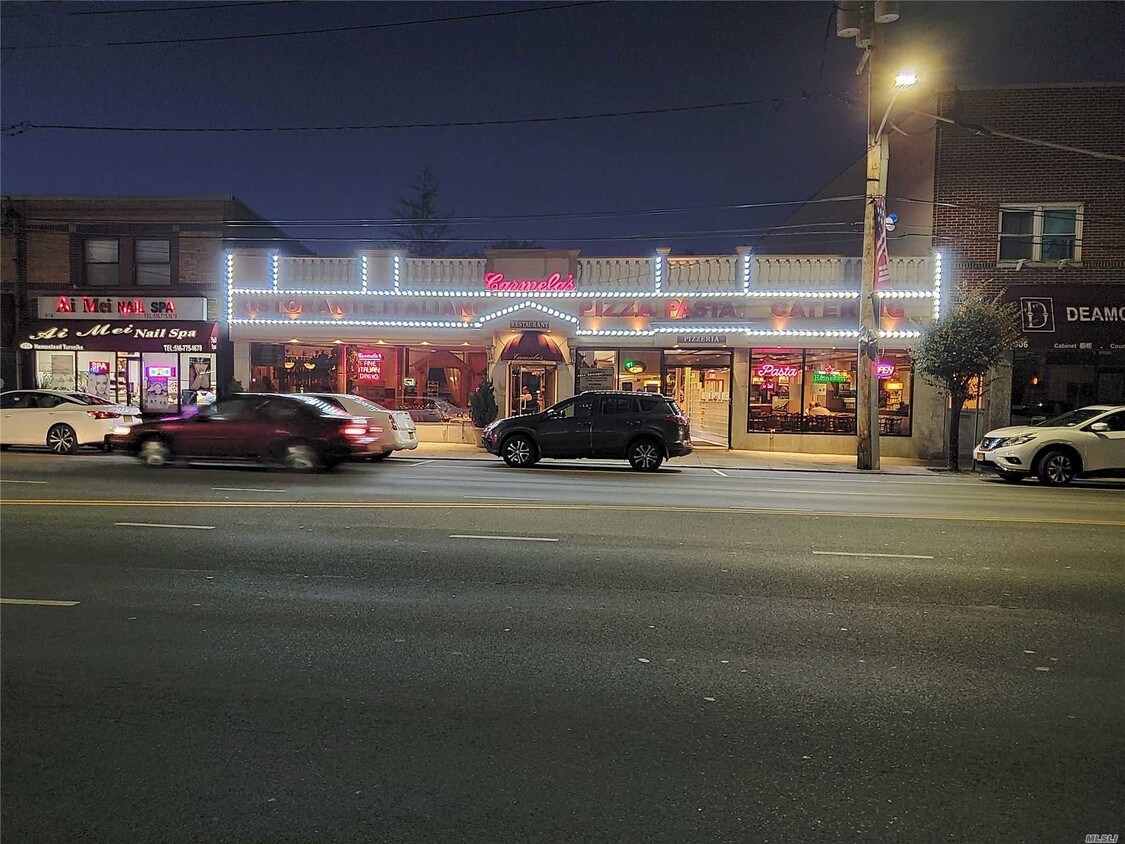Building Photo - 907 Hempstead Turnpike