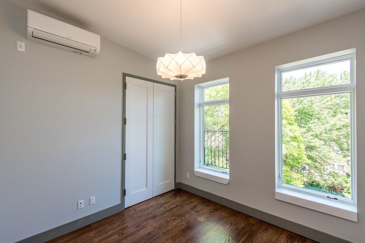 Foto principal - 169 N 7th St