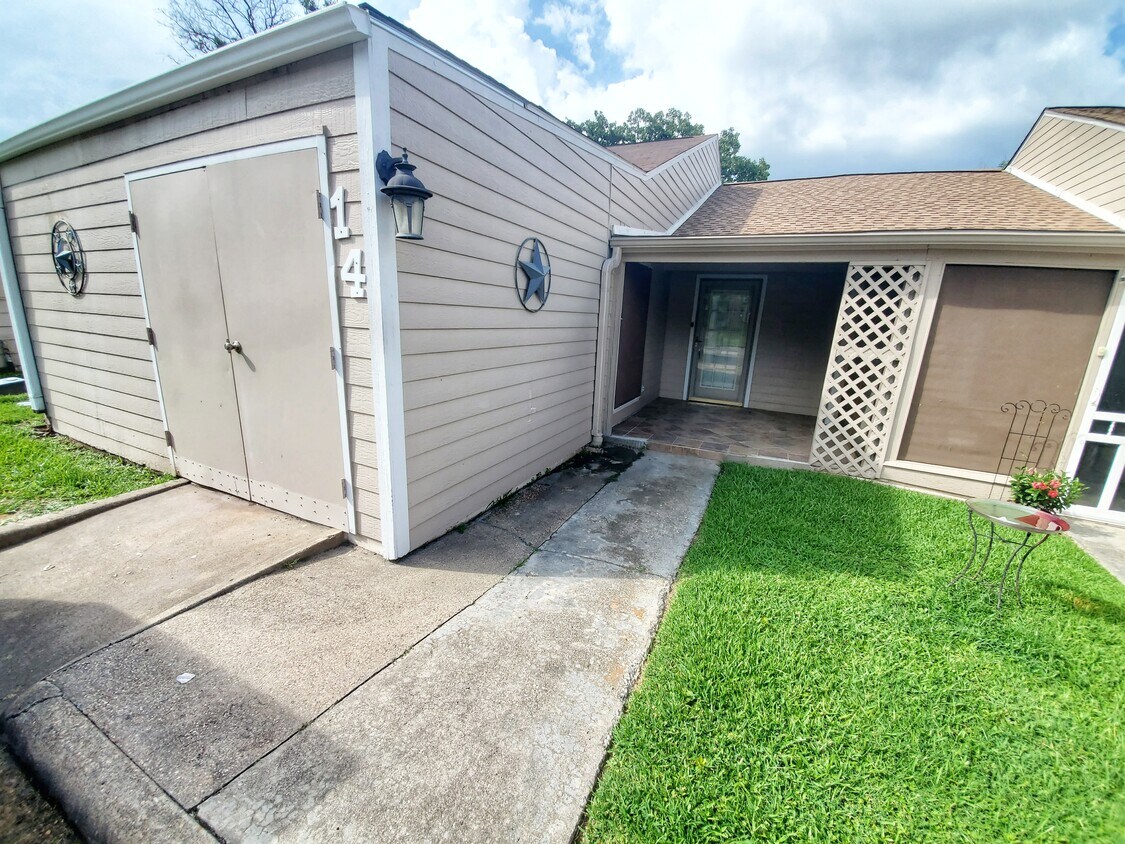 14 Townhouse Ln, Trinity, TX 75862 Townhome Rentals in Trinity TX