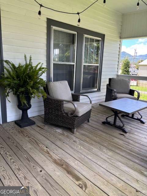 Building Photo - 80 N Bell St