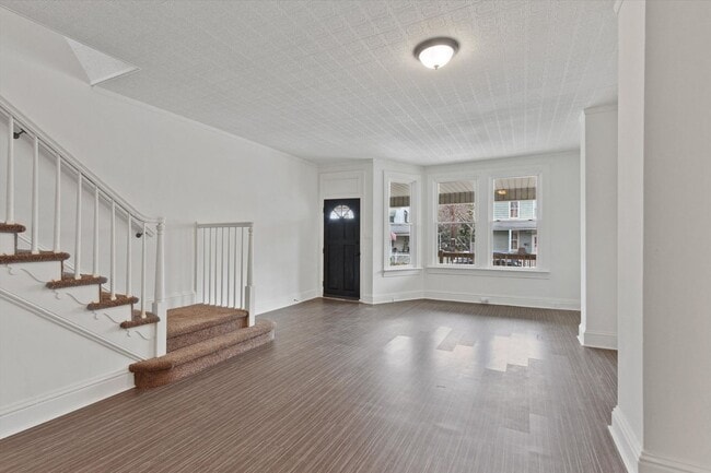 Foto del edificio - 1020 N George St