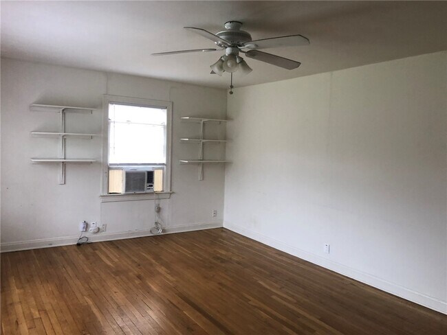 Foto del edificio - 109 E 49th St