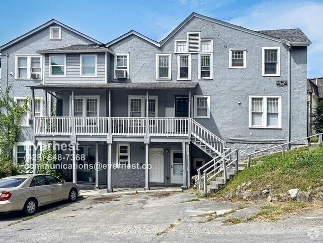 Building Photo - 32 Woodlawn Dr