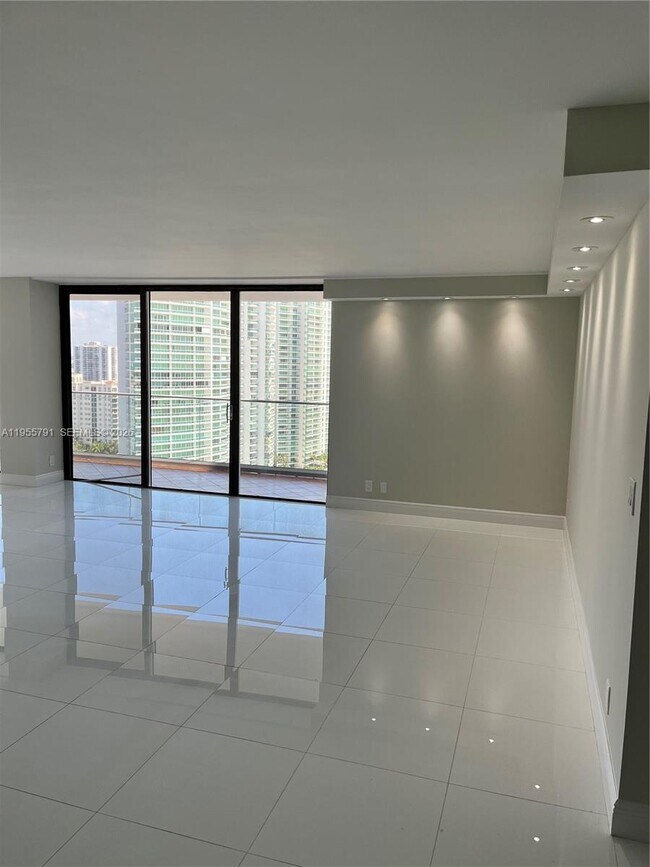 Foto del edificio - 19707 Turnberry Way