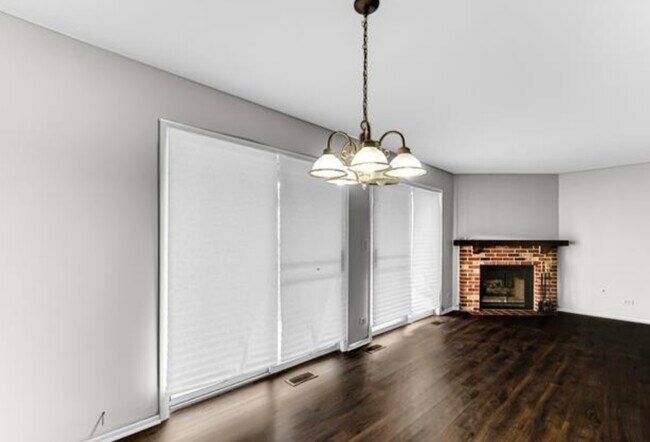 Building Photo - 609 Hanover Ct