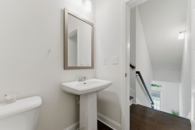 Building Photo - 528 Sonata Walk
