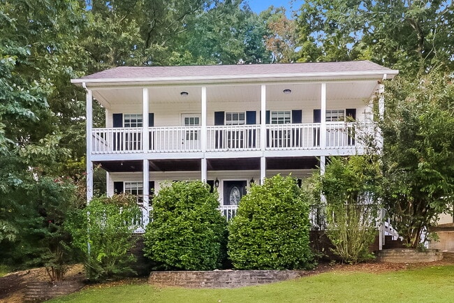Building Photo - 1310 Candlewood Dr
