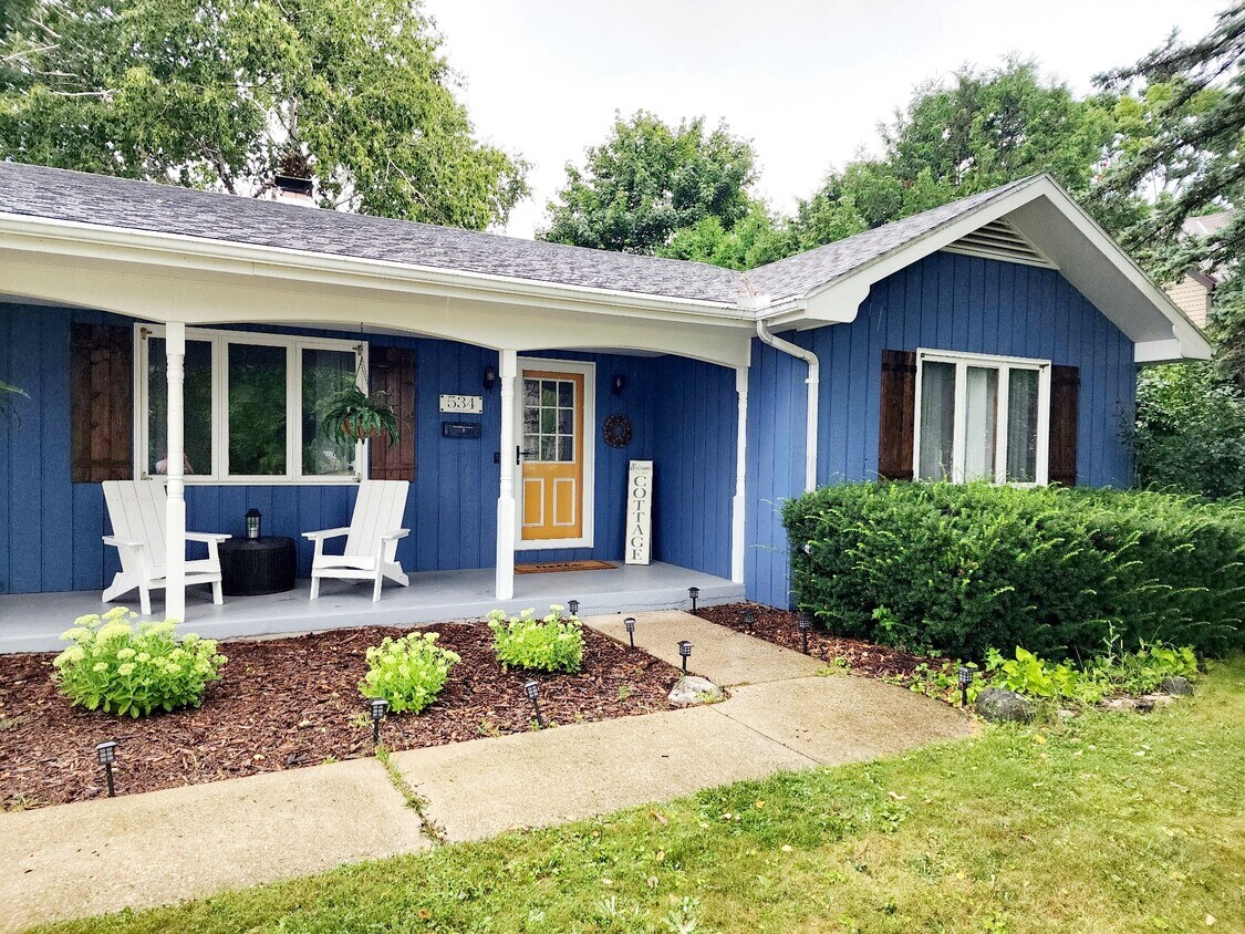 Foto principal - 534 Delaware St