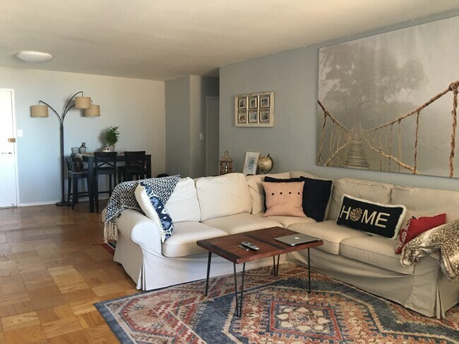 Foto del edificio - 6040 Boulevard E