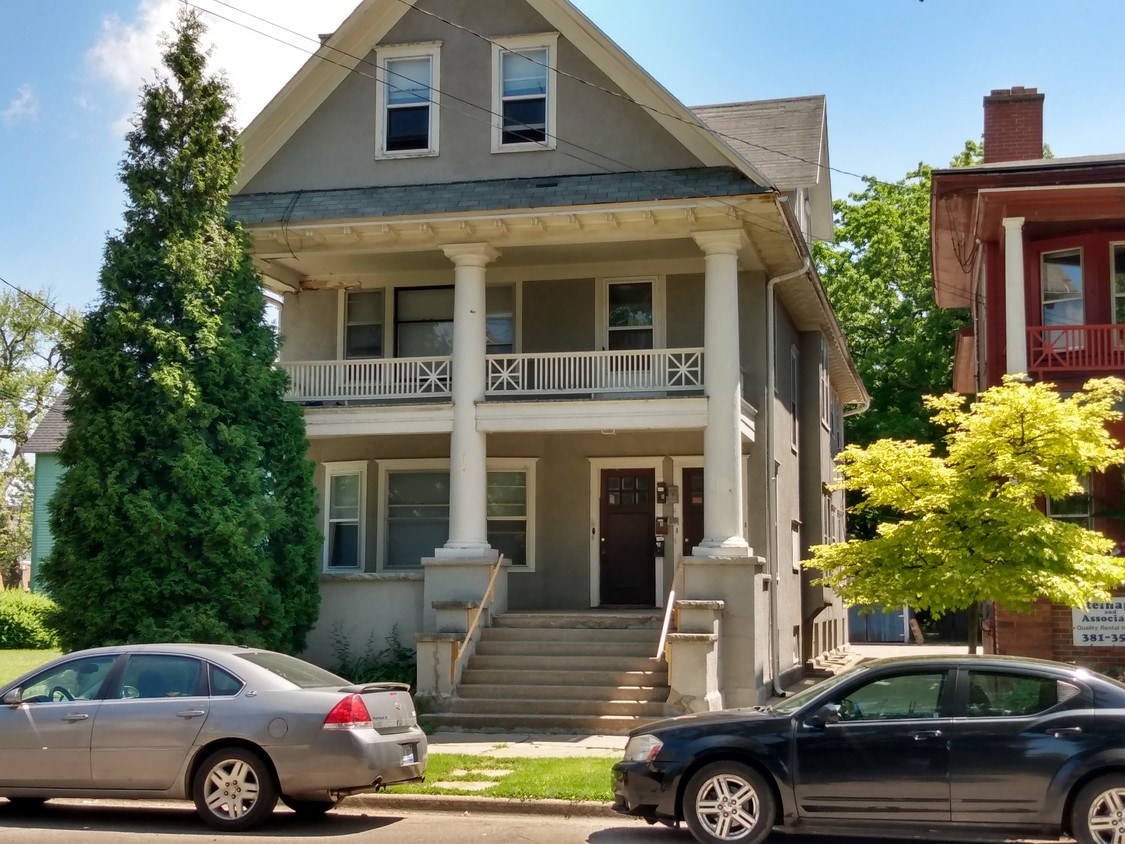 Foto principal - 707 S Rose St