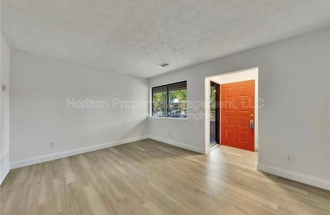 Building Photo - 43 Country Pl Ct